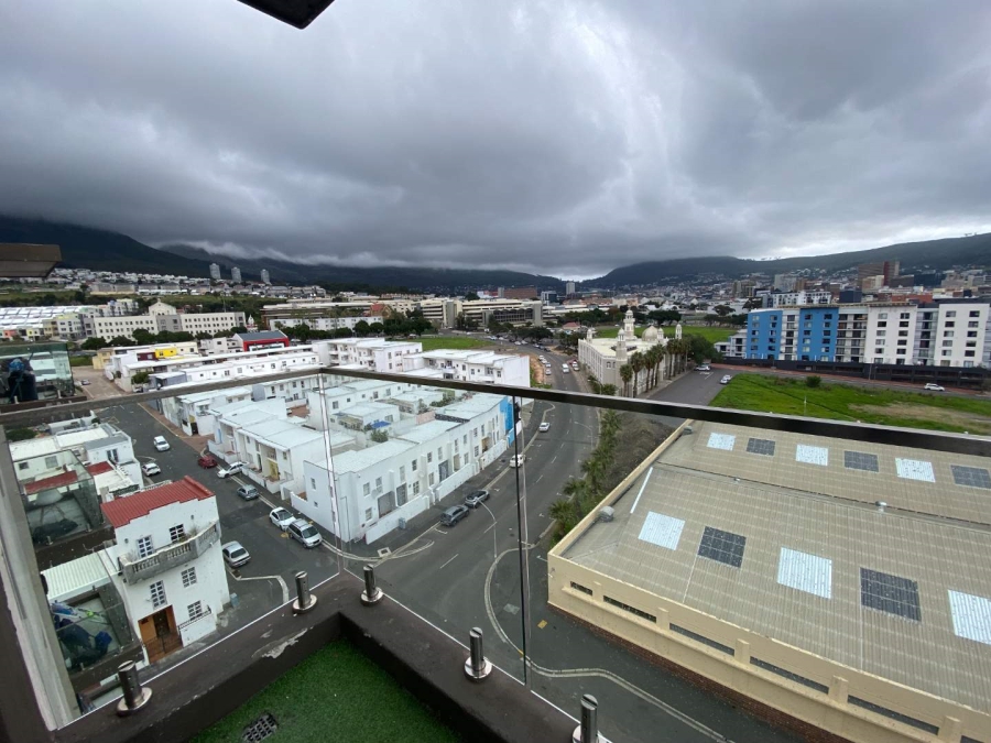 2 Bedroom Property for Sale in Zonnebloem Western Cape